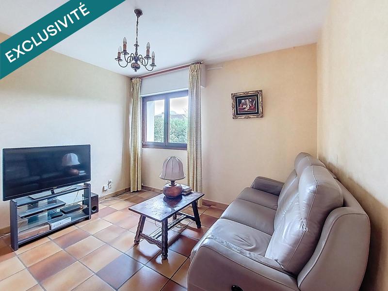 Maison - 201 m² - 7 pièces