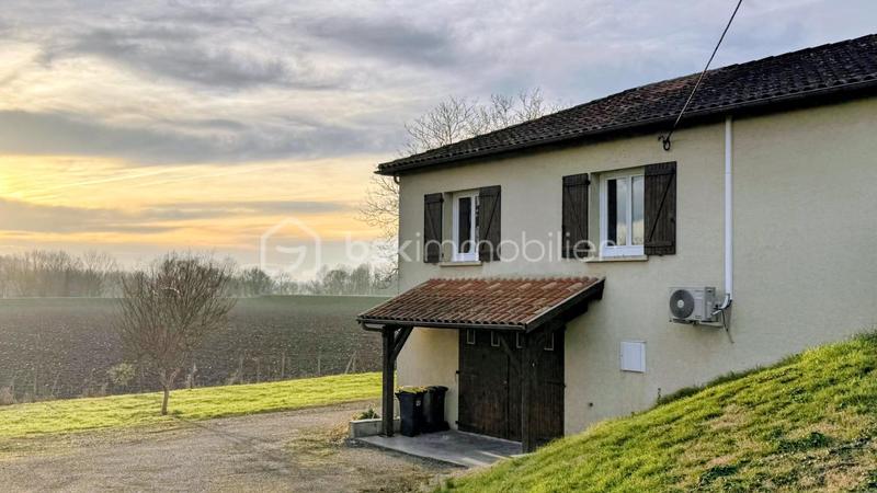 Maison - 96 m² - 4 pièces