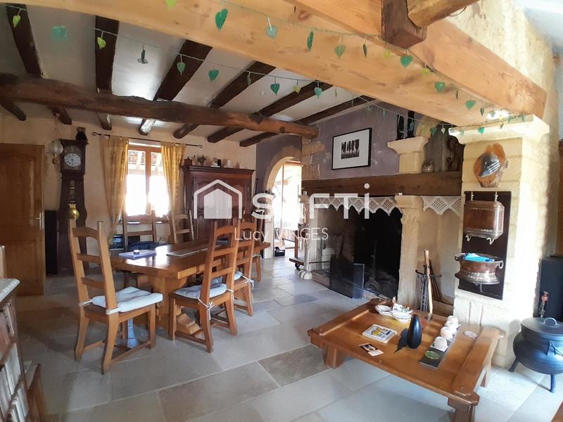 Propriété - 282 m² - 12 pièces