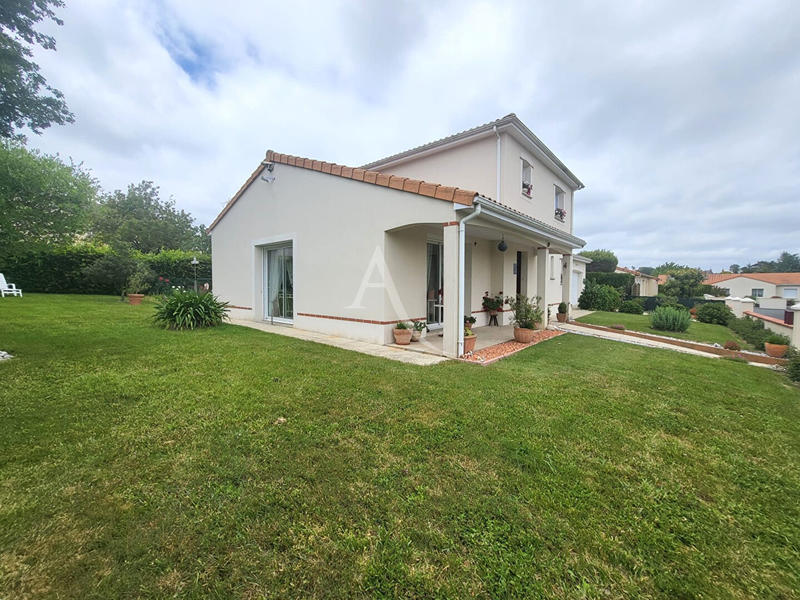 Maison - 129 m² - 5 pièces