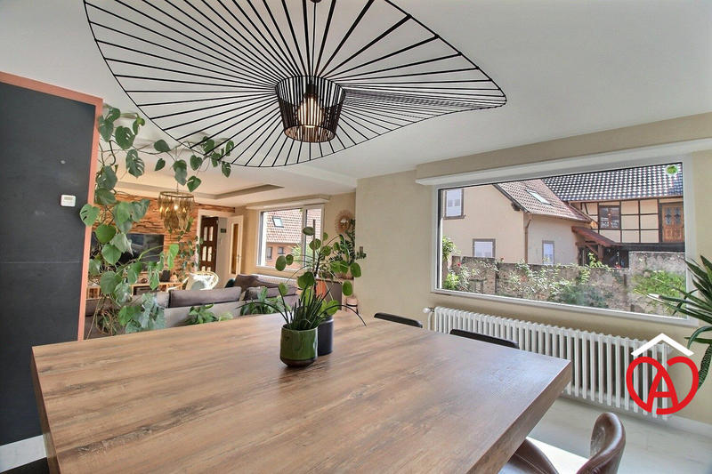 Maison - 229 m² - 7 pièces