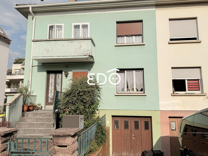 Maison - 96 m² - 5 pièces