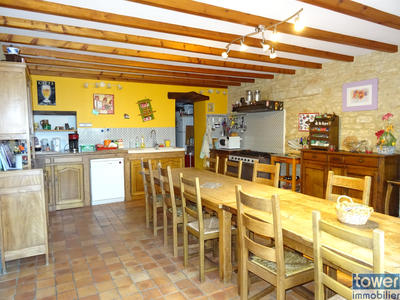 Maison de village - 330 m² - 9 pièces
