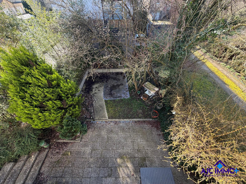 Maison - 135 m² - 6 pièces