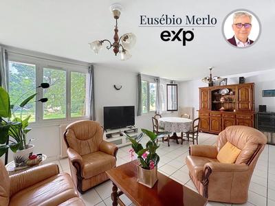 Appartement - 101 m² - 5 pièces