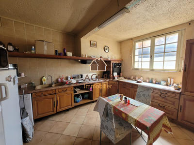 Maison ancienne - 179 m² - 7 pièces