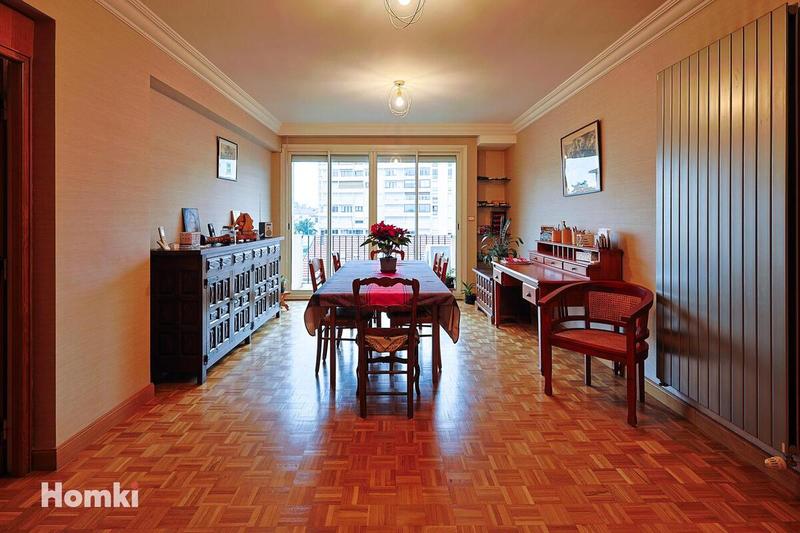 Appartement - 155 m² - 6 pièces