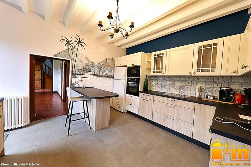 Propriété - 280 m² - 11 pièces