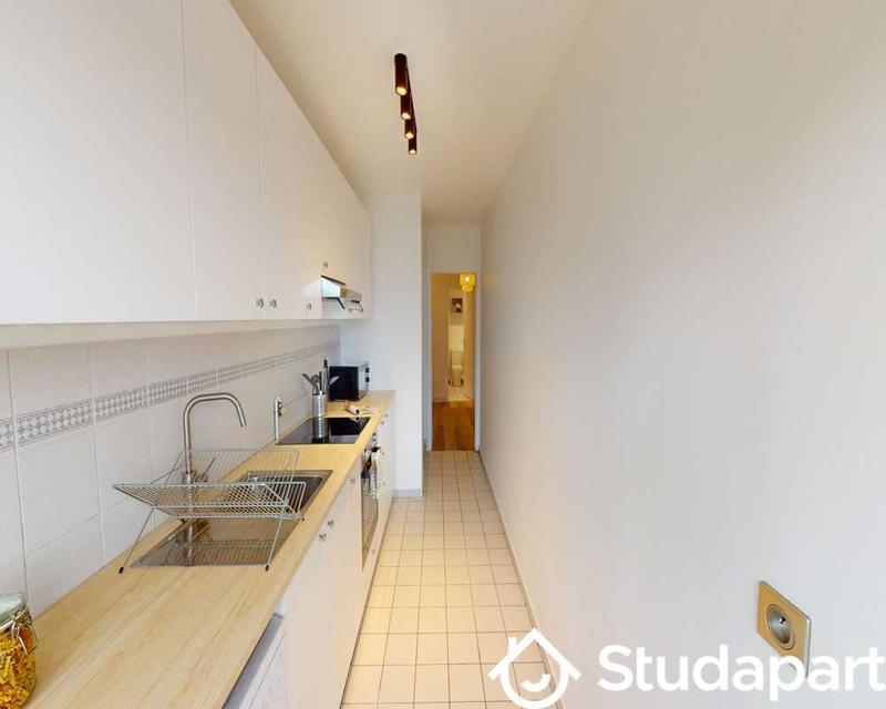 Chambre - 80 m² - 1 pièce