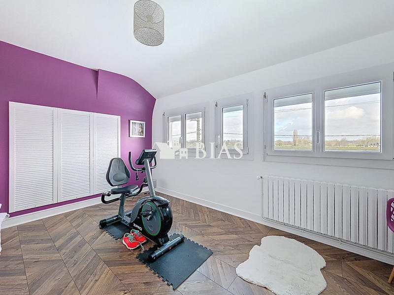 Maison traditionnelle - 132 m² - 5 pièces