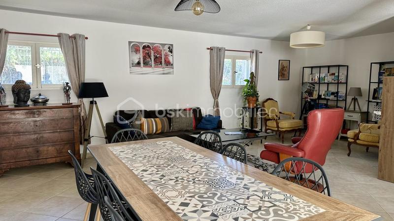 Villa - 280 m² - 9 pièces