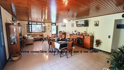 Maison - 283 m² - 12 pièces