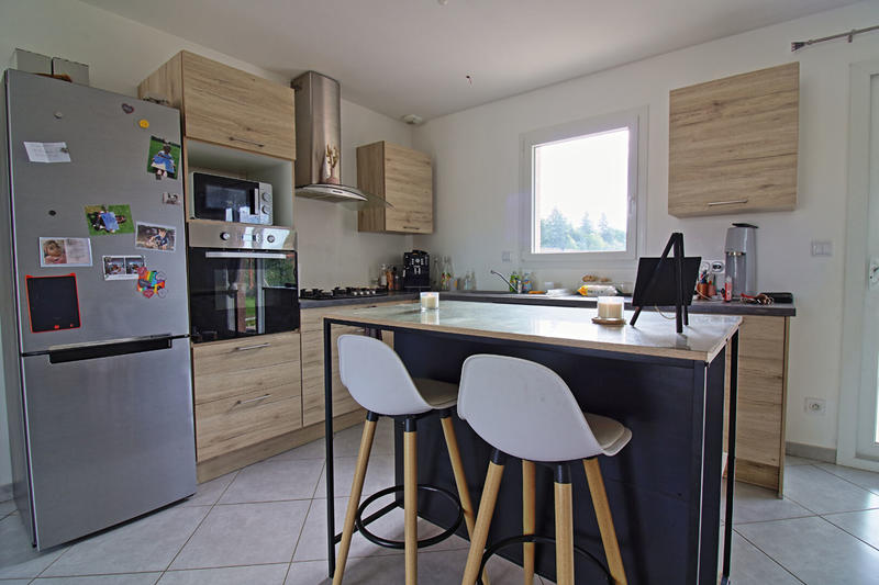 Maison - 90 m² - 5 pièces