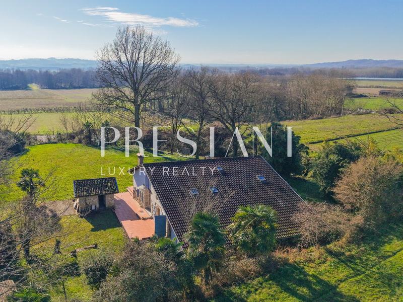 Maison de campagne - 220 m² - 7 pièces