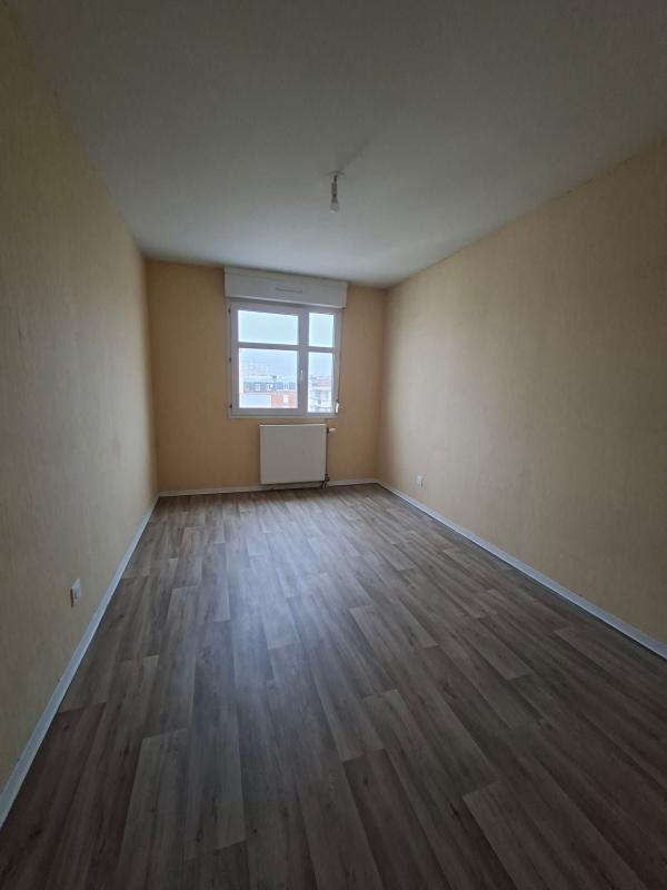 Appartement - 93 m² - 5 pièces