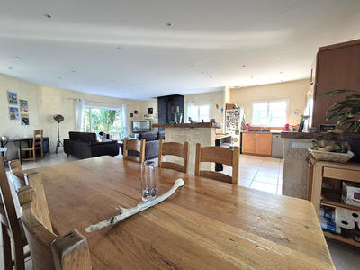 Maison - 140 m² - 4 pièces