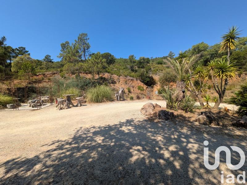 Maison - 460 m² - 12 pièces