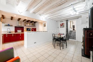 Maison en pierre - 94 m² - 4 pièces