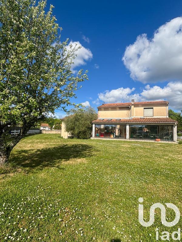 Maison - 163 m² - 9 pièces