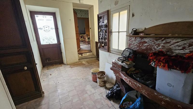 Maison - 640 m² - 12 pièces