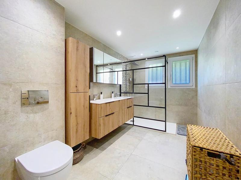 Villa - 185 m² - 7 pièces