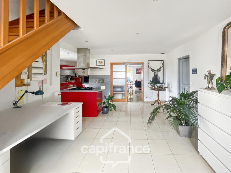 Maison - 180 m² - 6 pièces