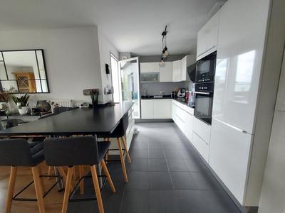 Appartement - 104 m² - 5 pièces