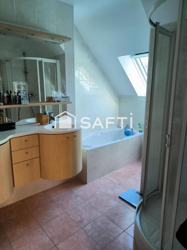 Maison - 163 m² - 6 pièces