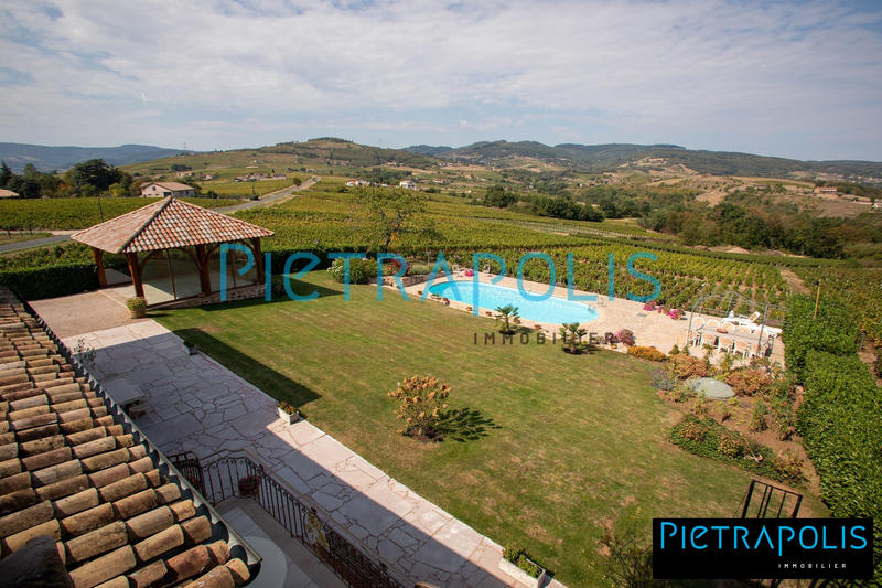 Maison ancienne - 400 m² - 16 pièces