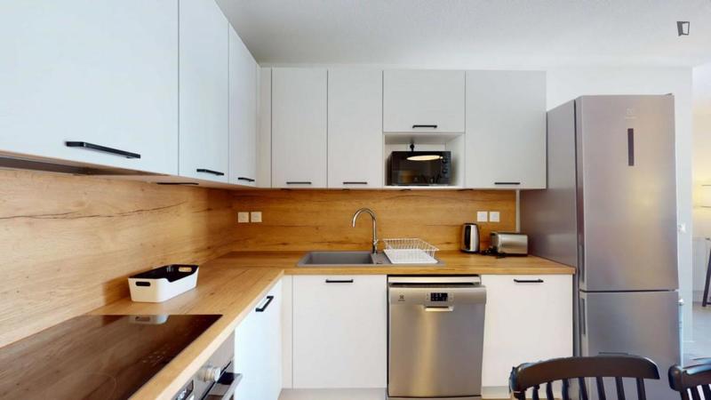 Chambre - 11 m² - 4 pièces