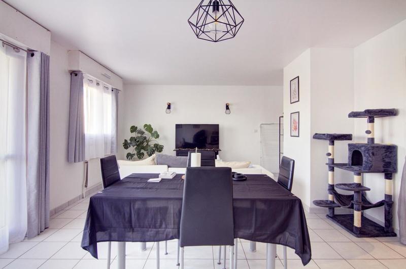 Appartement - 77 m² - 3 pièces