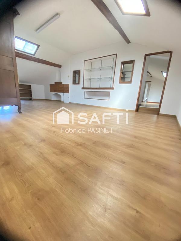 Maison de village - 190 m² - 8 pièces