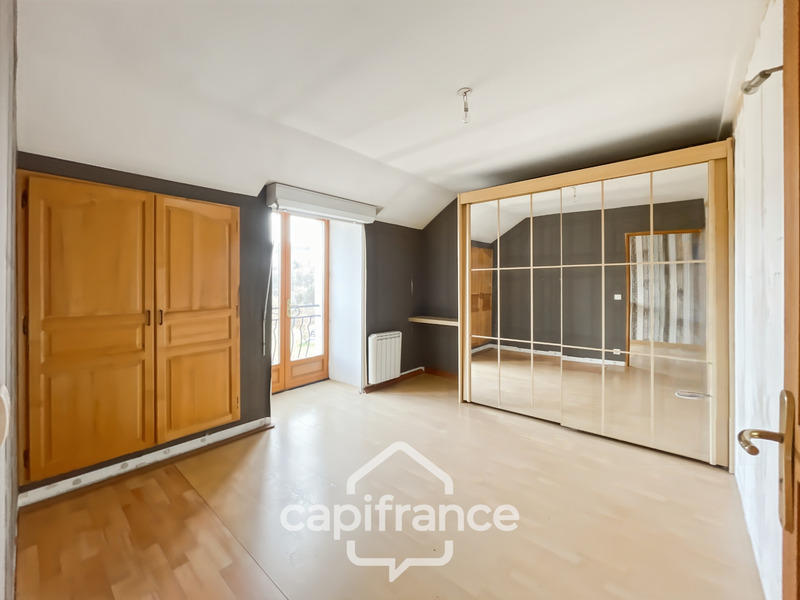 Maison - 93 m² - 5 pièces
