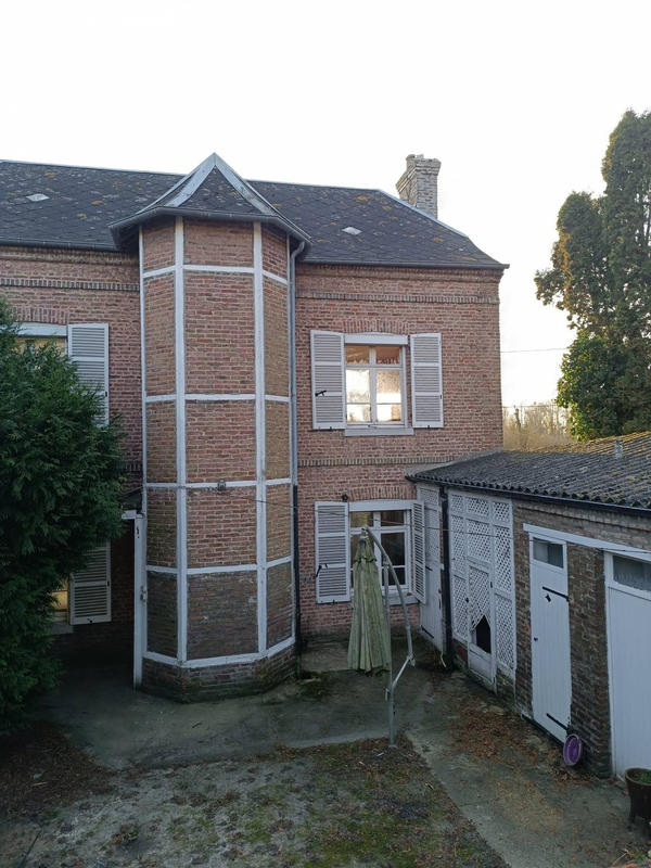 Maison - 90 m² - 4 pièces