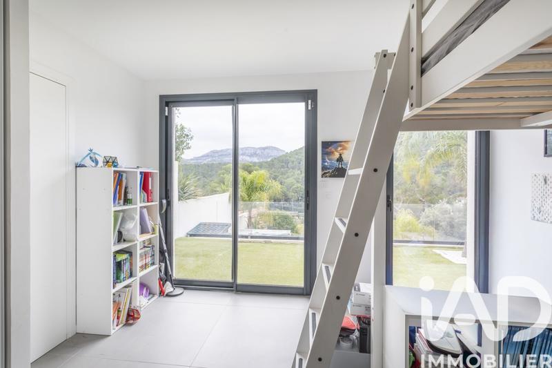 Maison - 142 m² - 6 pièces