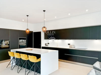 Villa - 250 m² - 5 pièces