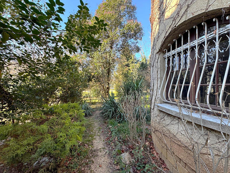 Maison - 336 m² - 17 pièces