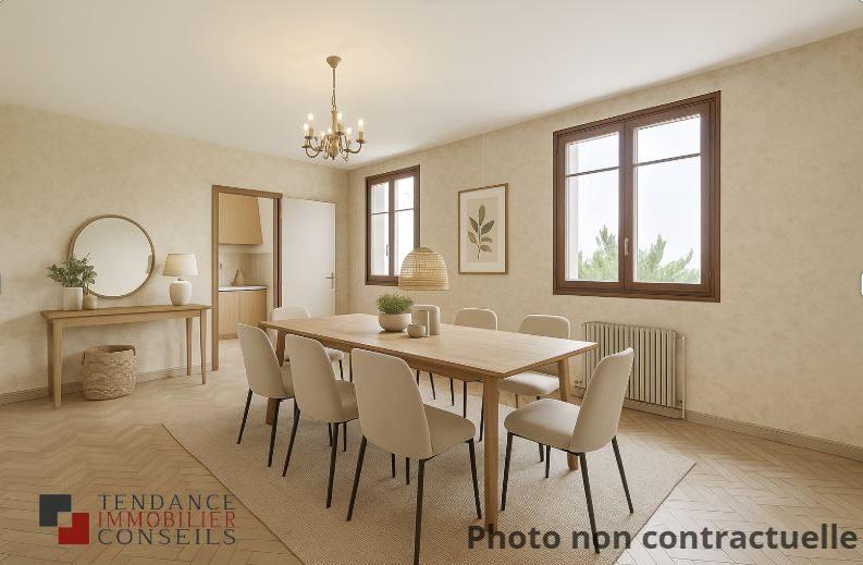 Maison - 210 m² - 8 pièces