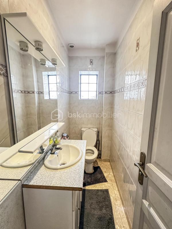 Maison traditionnelle - 183 m² - 8 pièces