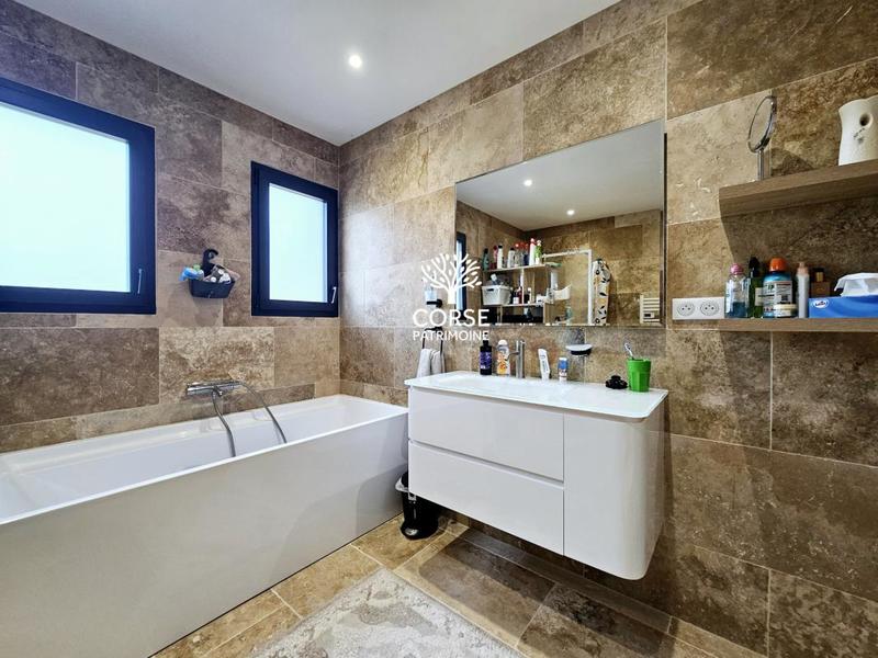 Villa - 102 m² - 3 pièces