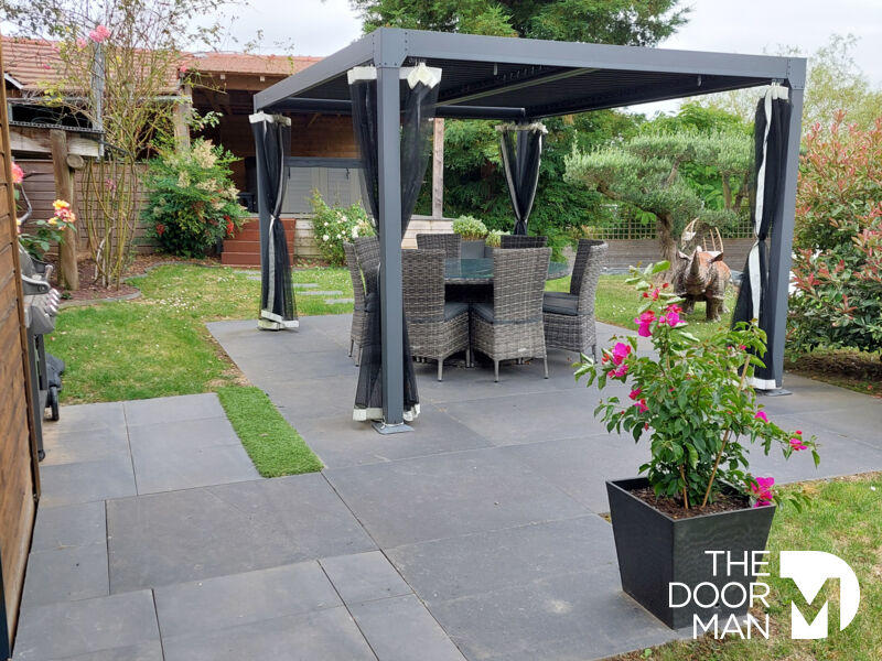 Maison - 330 m² - 11 pièces