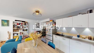 Appartement - 100 m² - 5 pièces