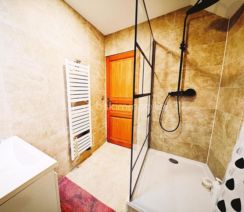 Corps de ferme - 400 m² - 15 pièces