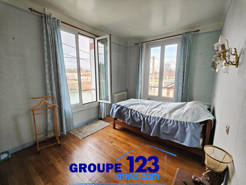 Maison - 104 m² - 4 pièces
