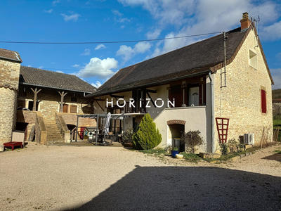 Maison ancienne - 183 m² - 7 pièces