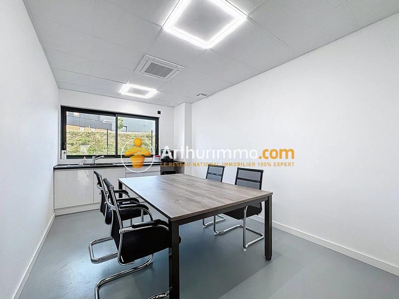 Bureau - 936 m²