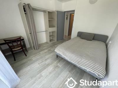 Chambre - 12 m² - 1 pièce