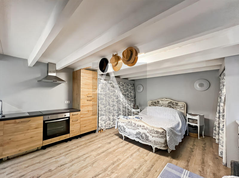 Maison - 180 m² - 7 pièces