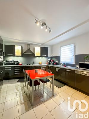 Maison - 101 m² - 4 pièces