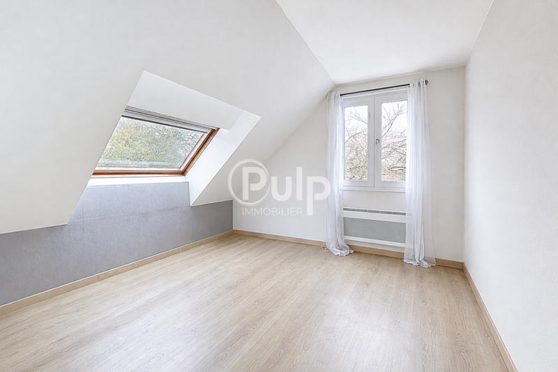 Maison - 146 m² - 9 pièces